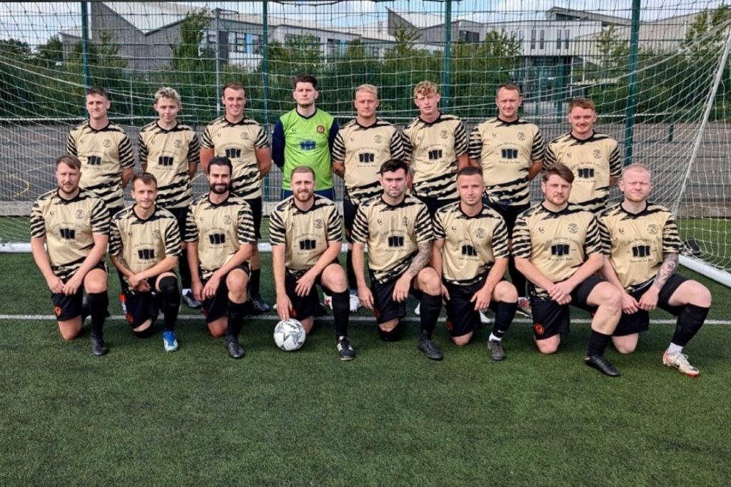 A team photo of Heolgerrig Red Lion