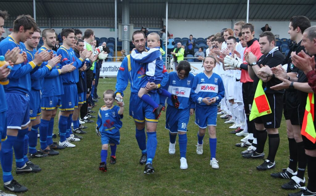 Robert Cockings receives a guard of honour ahead of Port Talbot Town v Swansea City